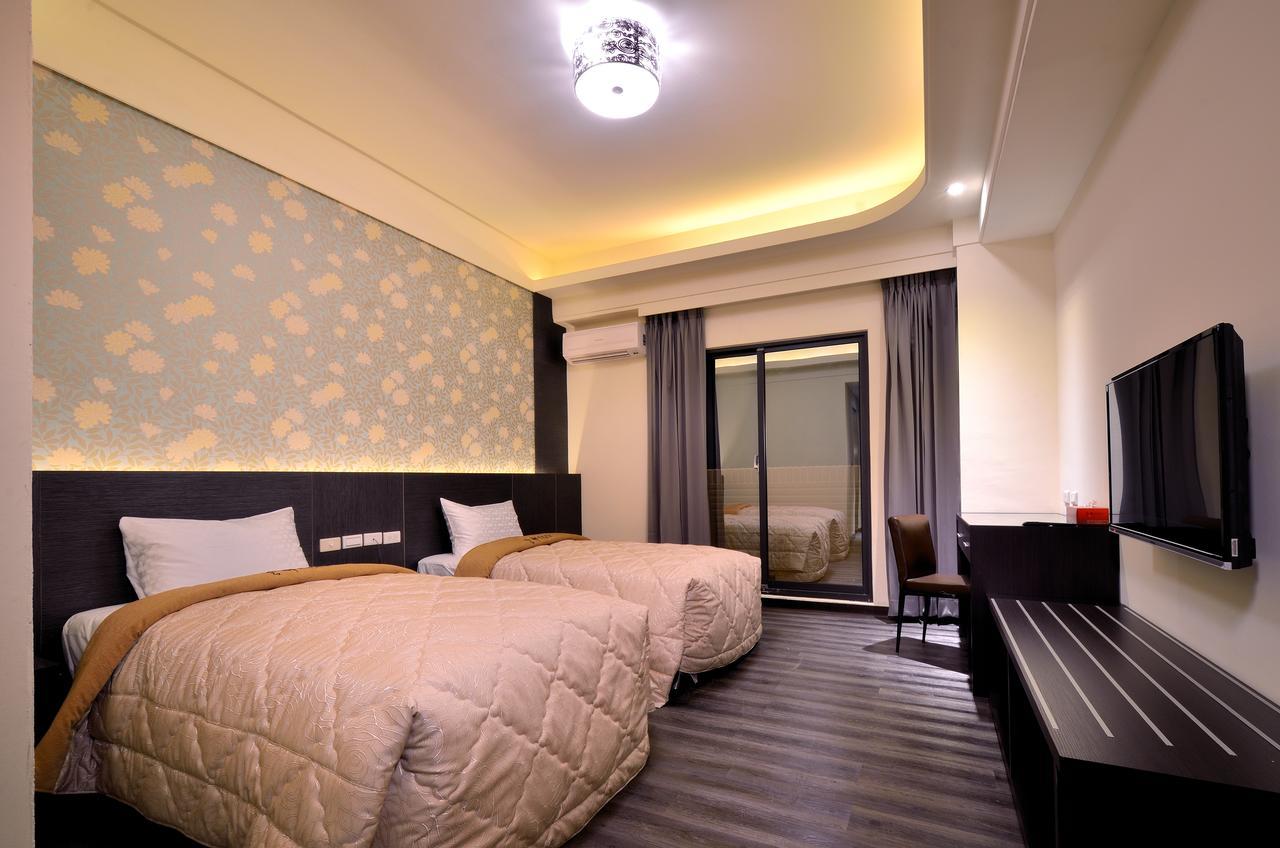 Yundu Business Hotel Mailiao Exterior photo