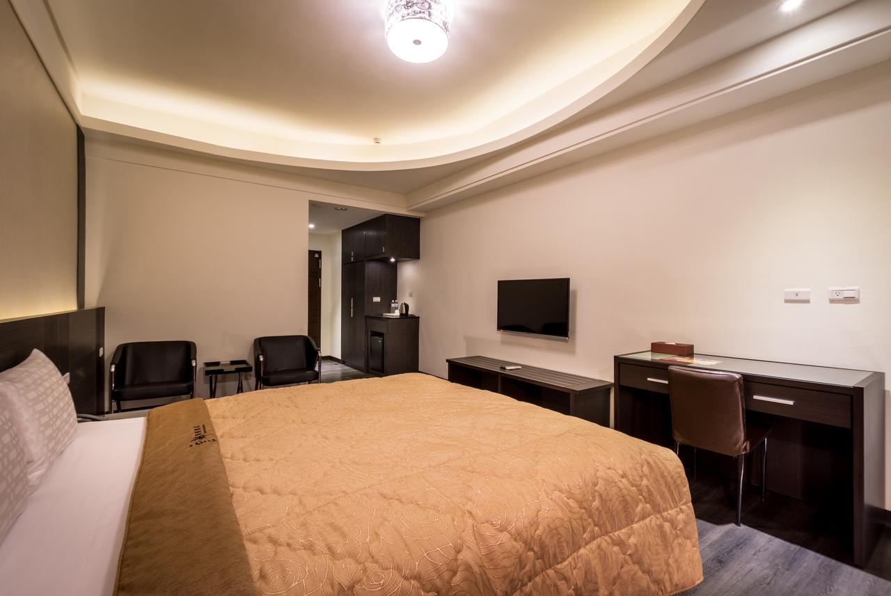 Yundu Business Hotel Mailiao Exterior photo